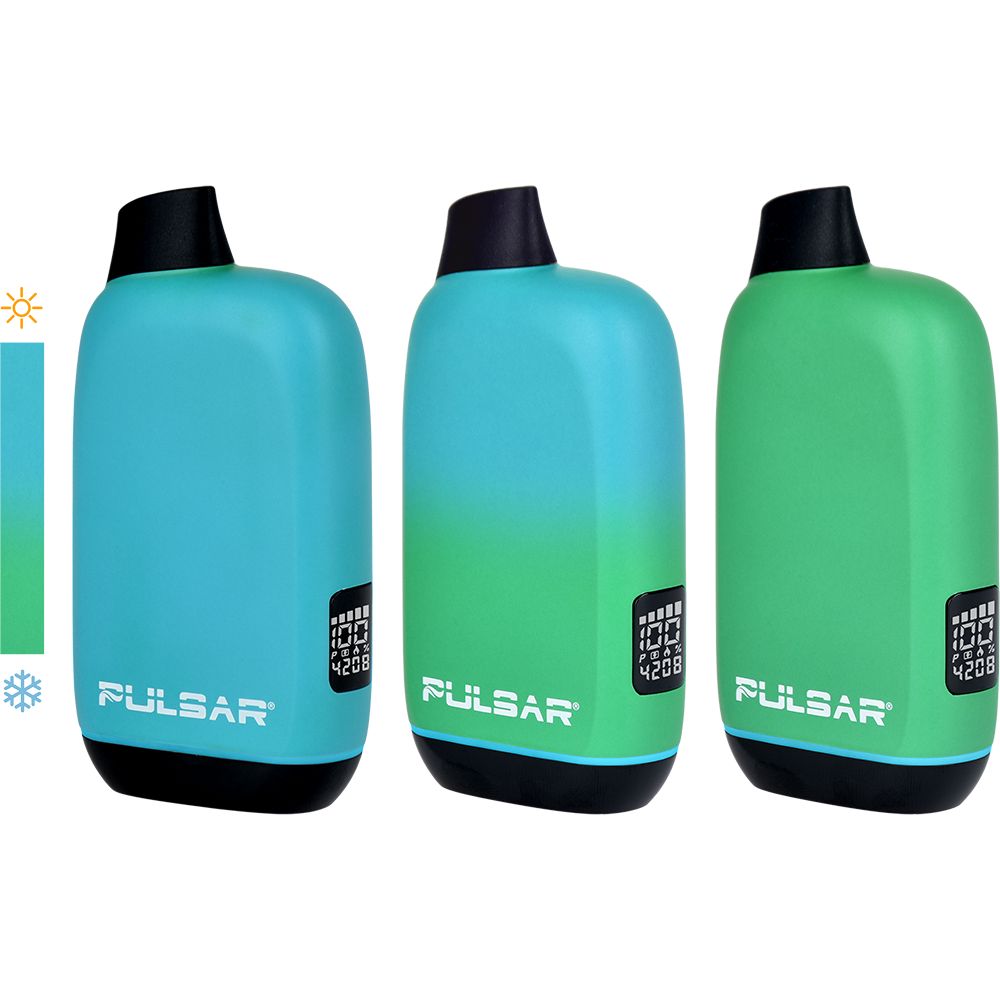 Pulsar APX Oil 510 in Zephyr Strike, demonstrating the heat-reactive transition from a cool green to a vibrant teal blue across the body of the vaporizer.